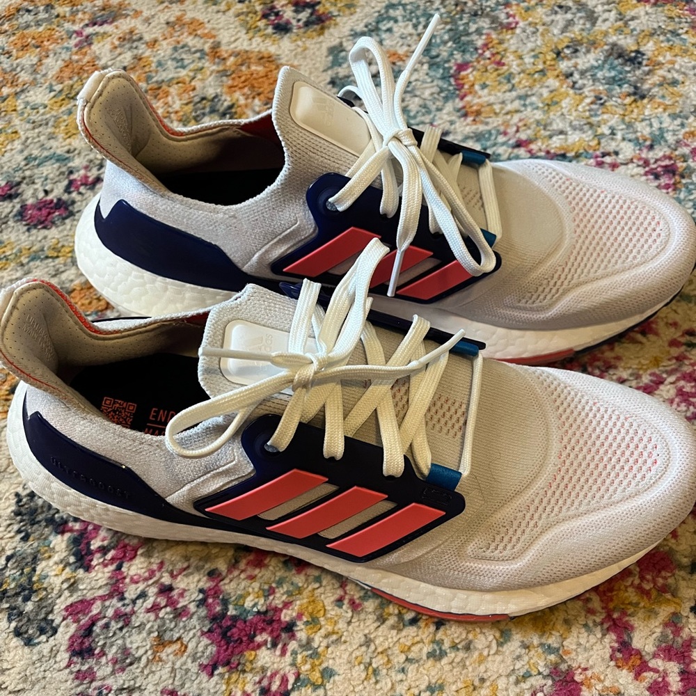 NEVER WORN Adidas Ultraboost